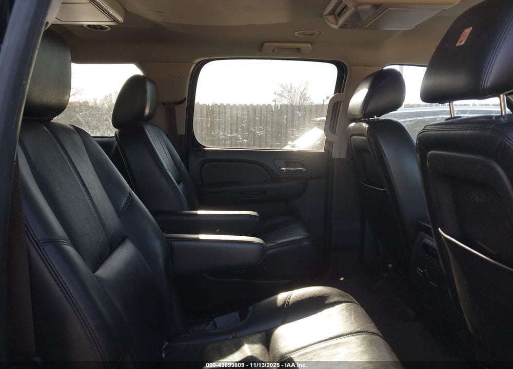 2013 CHEVROLET SUBURBAN 1500 LT VIN: 1GNSKJE78DR173059