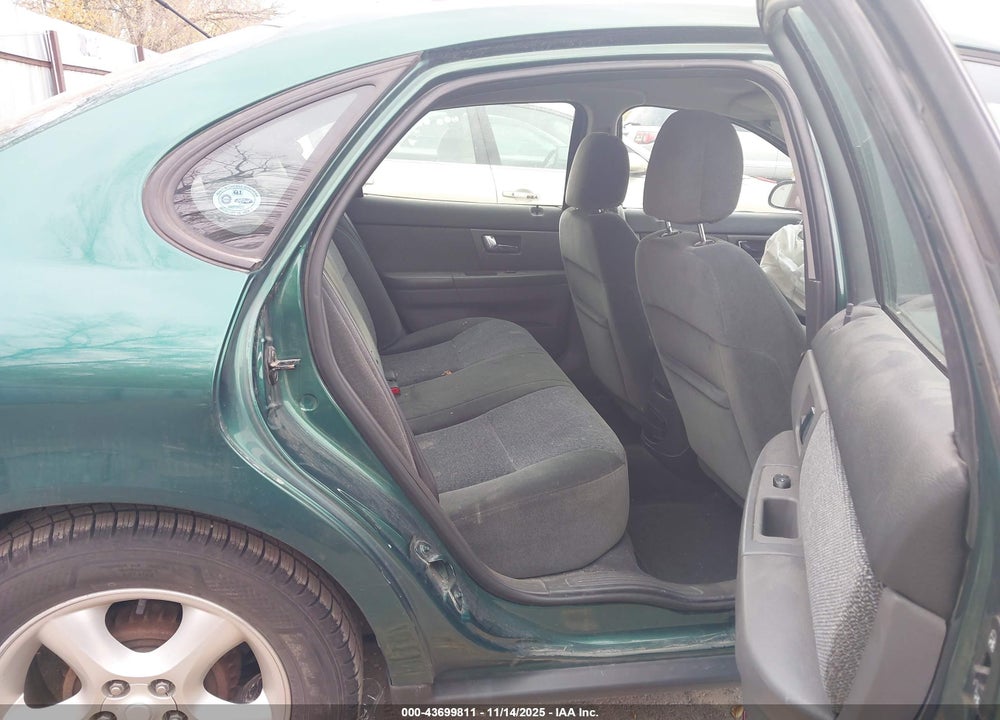 2000 FORD TAURUS SES VIN: 1FAFP5528YG153182