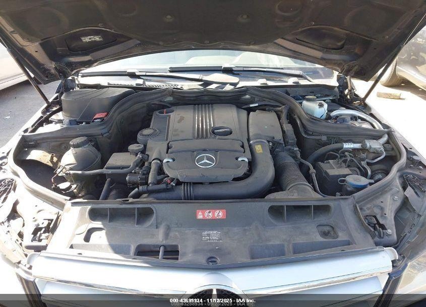 2013 MERCEDES-BENZ C 250 SPORT VIN: WDDGF4HB0DR298700