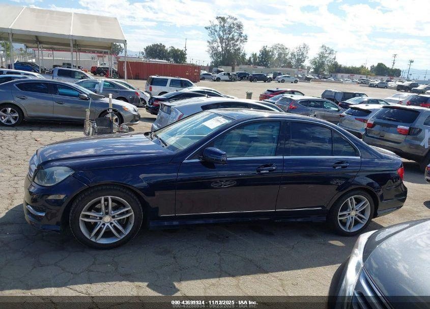2013 MERCEDES-BENZ C 250 SPORT VIN: WDDGF4HB0DR298700