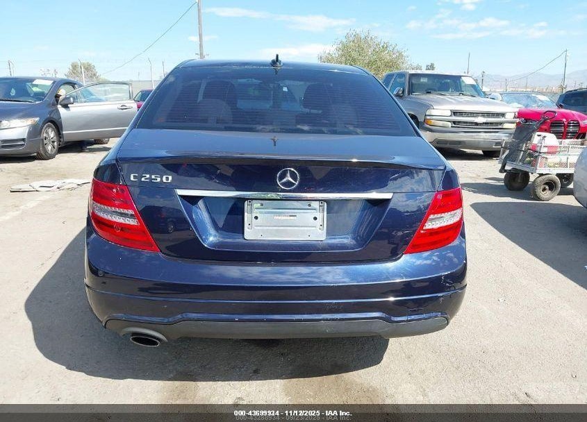 2013 MERCEDES-BENZ C 250 SPORT VIN: WDDGF4HB0DR298700