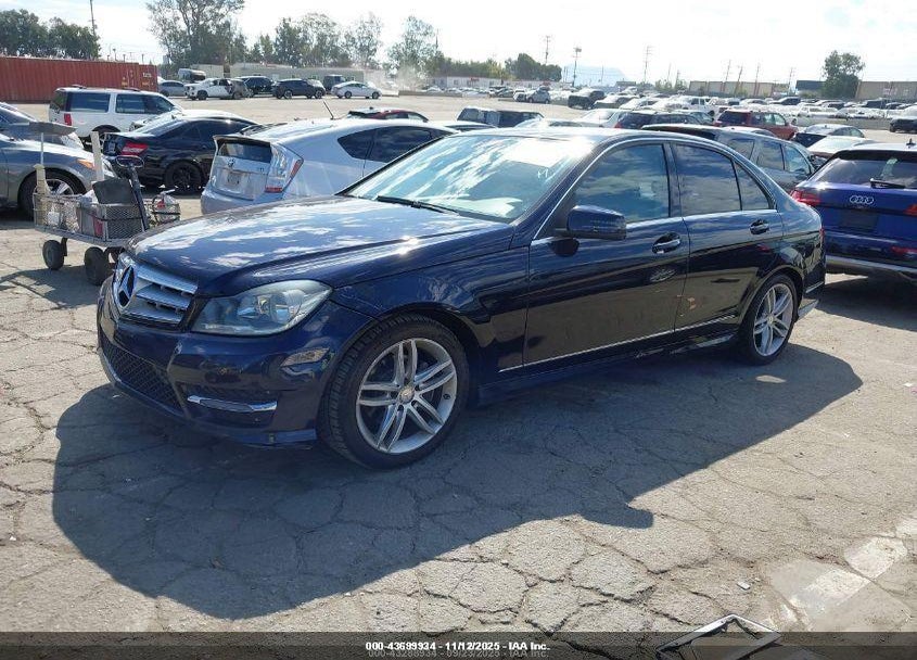 2013 MERCEDES-BENZ C 250 SPORT VIN: WDDGF4HB0DR298700