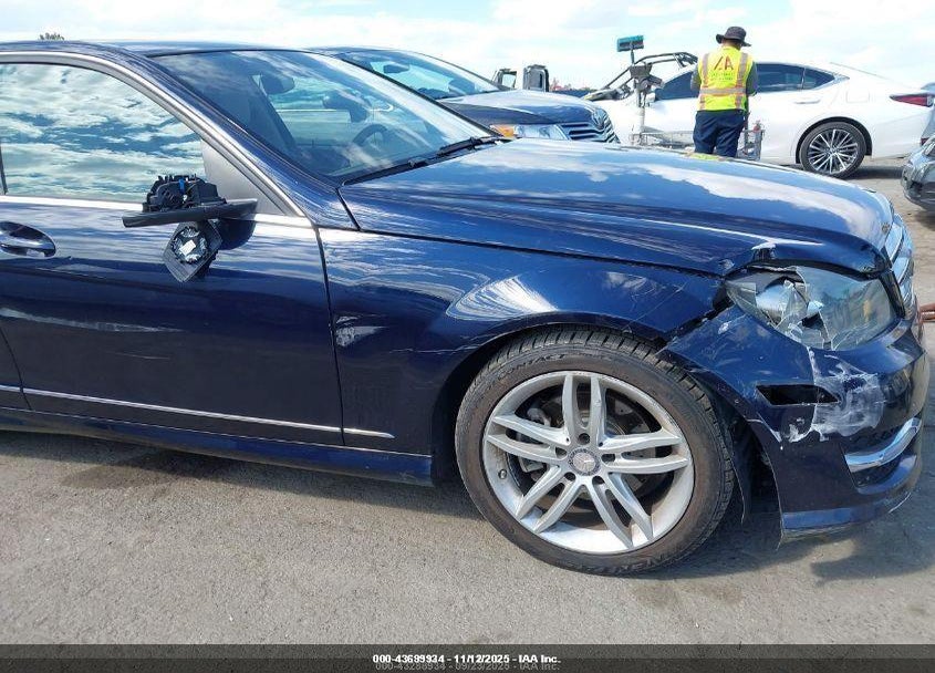 2013 MERCEDES-BENZ C 250 SPORT VIN: WDDGF4HB0DR298700