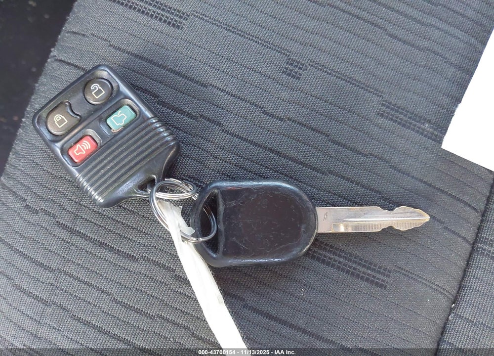 2011 FORD FOCUS SE VIN: 1FAHP3FN3BW204039