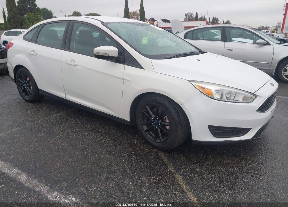 2016 FORD FOCUS SE VIN: 1FADP3F26GL387935