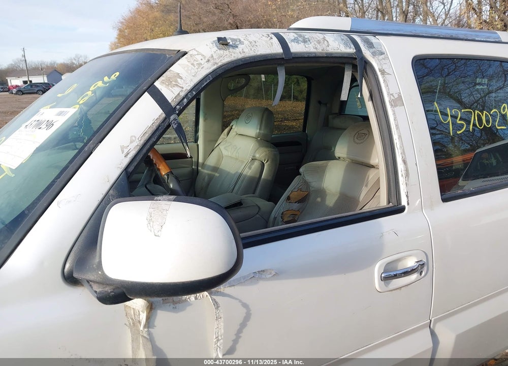 2002 CADILLAC ESCALADE EXT STANDARD VIN: 3GYEK63N82G251738