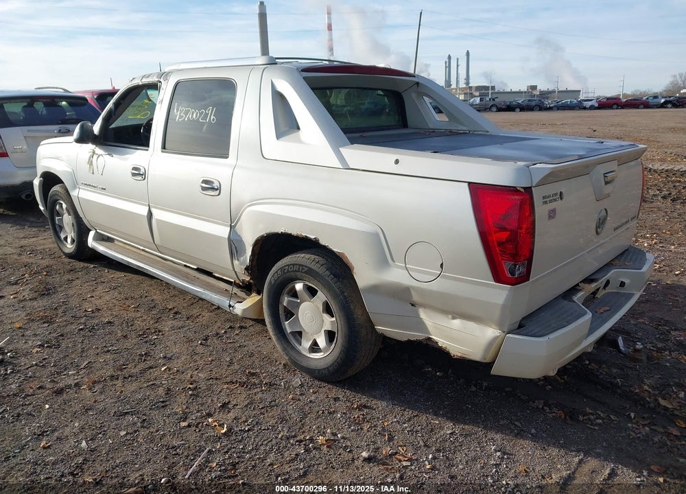 2002 CADILLAC ESCALADE EXT STANDARD VIN: 3GYEK63N82G251738