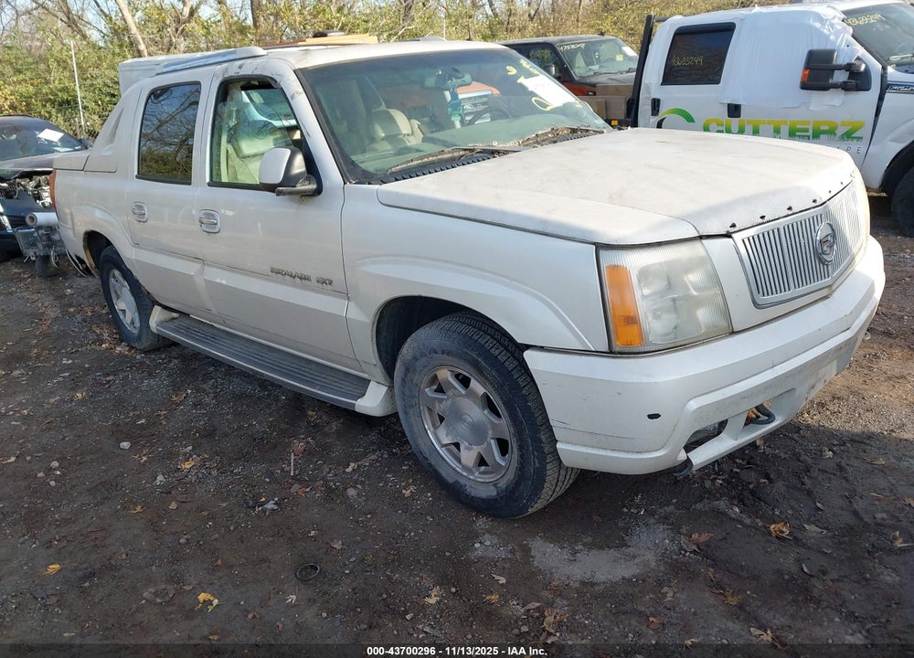 2002 CADILLAC ESCALADE EXT STANDARD VIN: 3GYEK63N82G251738