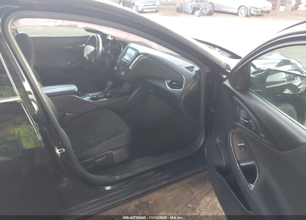 2018 CHEVROLET MALIBU LT VIN: 1G1ZD5ST7JF176311