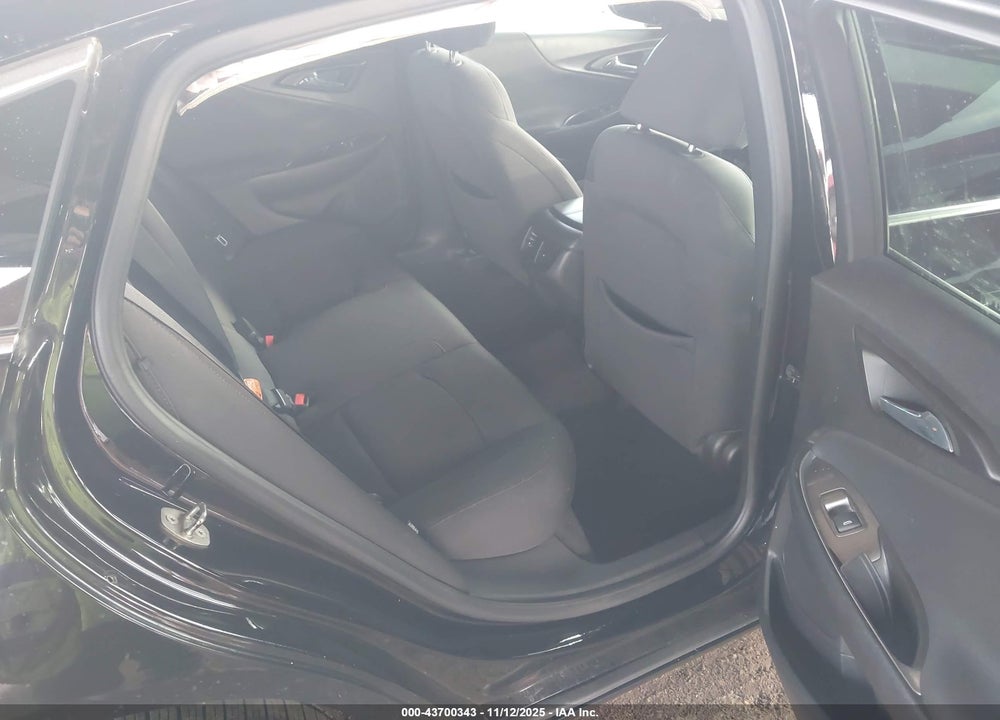 2018 CHEVROLET MALIBU LT VIN: 1G1ZD5ST7JF176311