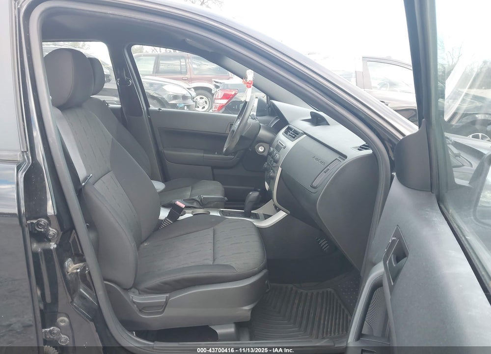 2011 FORD FOCUS VIN: 1FAHP3FN4BW112695
