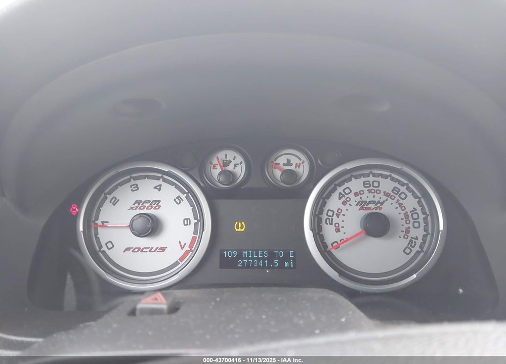 2011 FORD FOCUS VIN: 1FAHP3FN4BW112695
