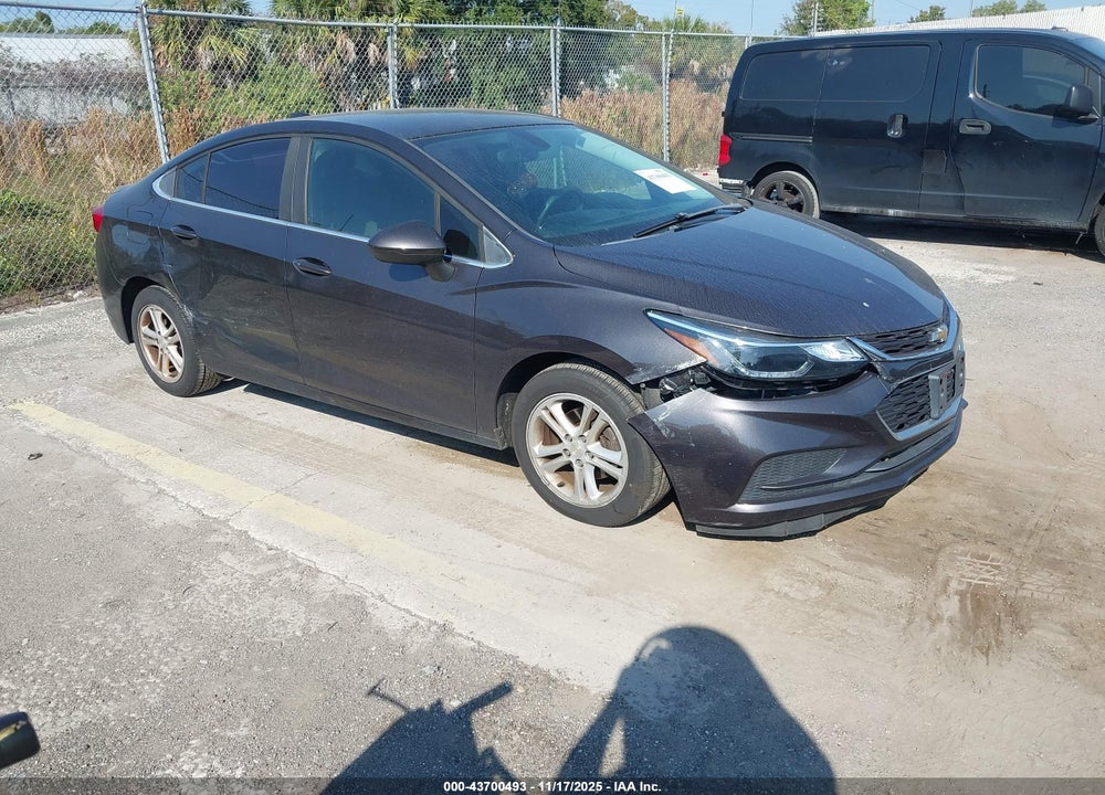 2017 CHEVROLET CRUZE LT AUTO VIN: 1G1BE5SM8H7158220
