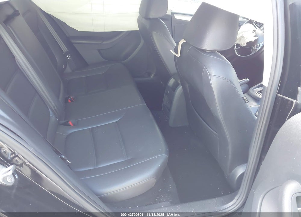 2016 VOLKSWAGEN JETTA 1.4T SE VIN: 3VWD67AJ7GM412615
