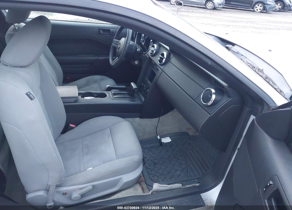 2005 FORD MUSTANG V6 DELUXE/V6 PREMIUM VIN: 1ZVFT80N655144803