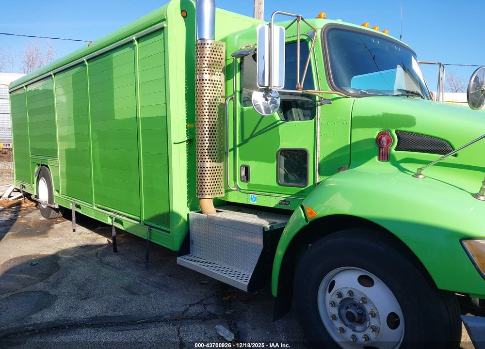 2010 KENWORTH CONSTRUCTION T370 VIN: 2NKHHM7X7AM271422