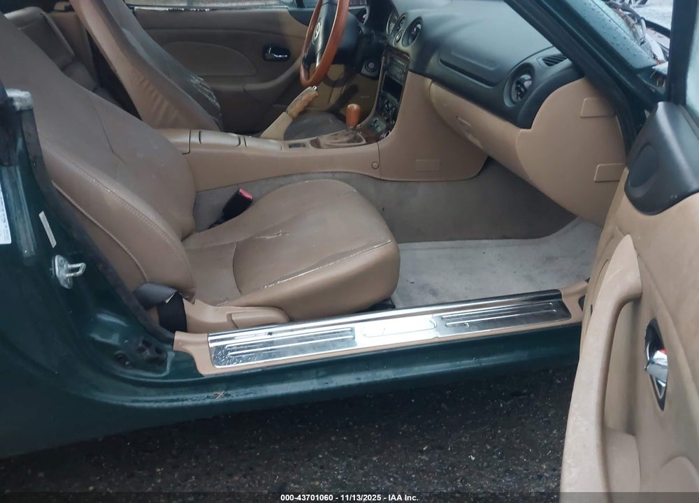 2001 MAZDA MX-5 MIATA LS/SPECIAL EDITION VIN: JM1NB353810213915