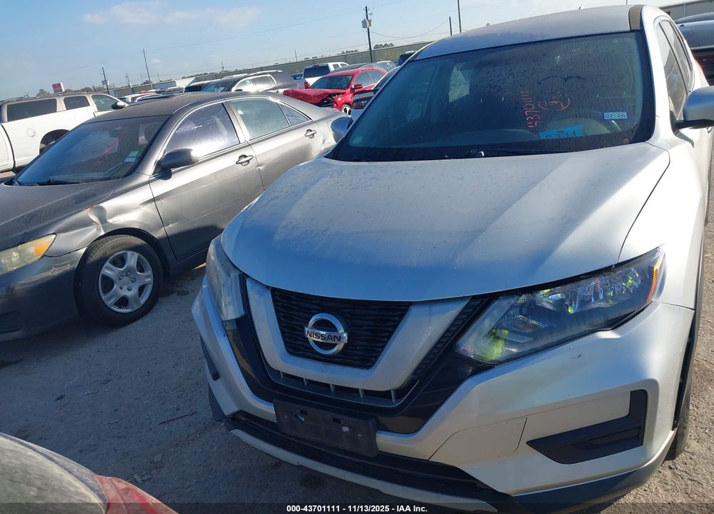2017 NISSAN ROGUE S VIN: KNMAT2MV2HP516439