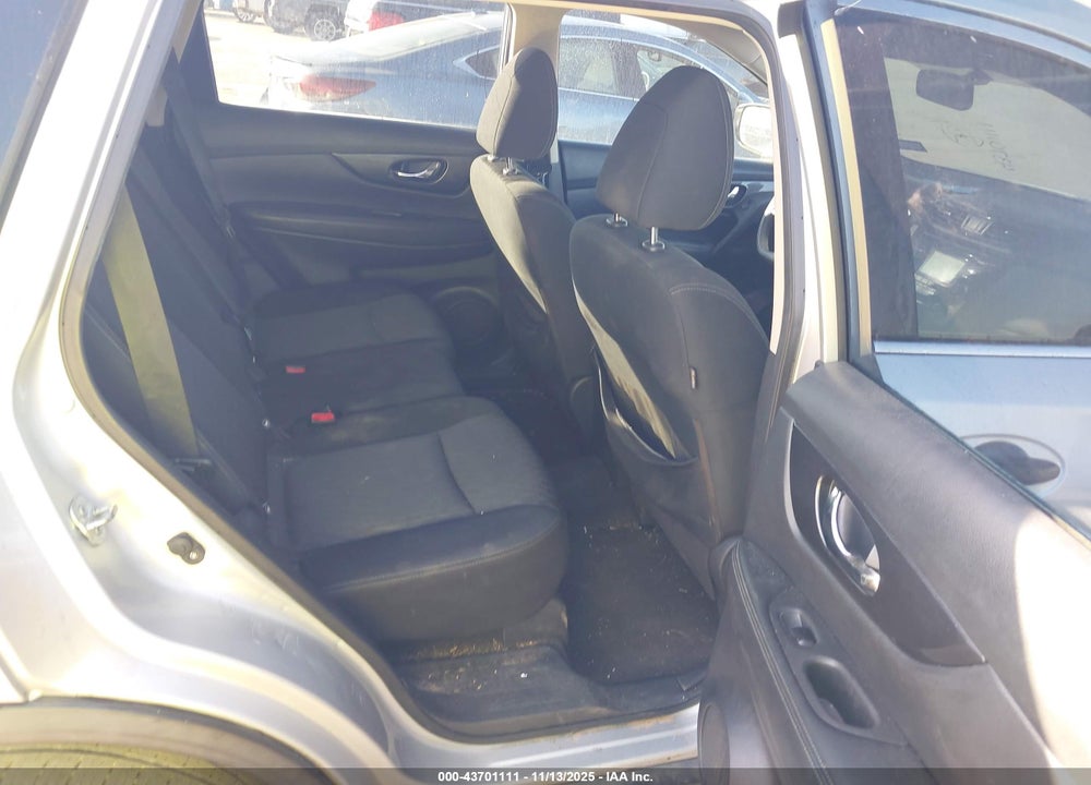 2017 NISSAN ROGUE S VIN: KNMAT2MV2HP516439