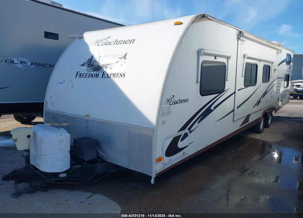 2010 COACHMEN FREEDOM VIN: 5ZT2FEUB8AA001956