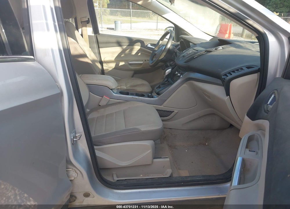 2016 FORD ESCAPE VIN: 1FMCU0GX2GUB88832