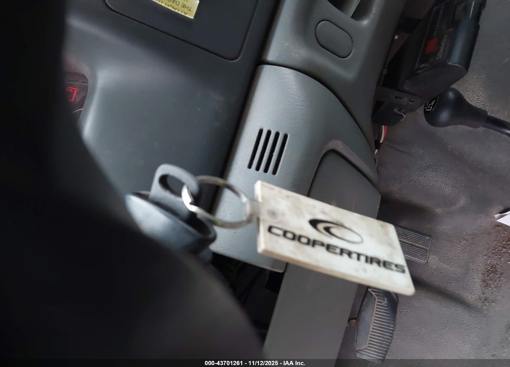 2002 FORD F-550 XL/XLT VIN: 1FDAF57F42EA29142