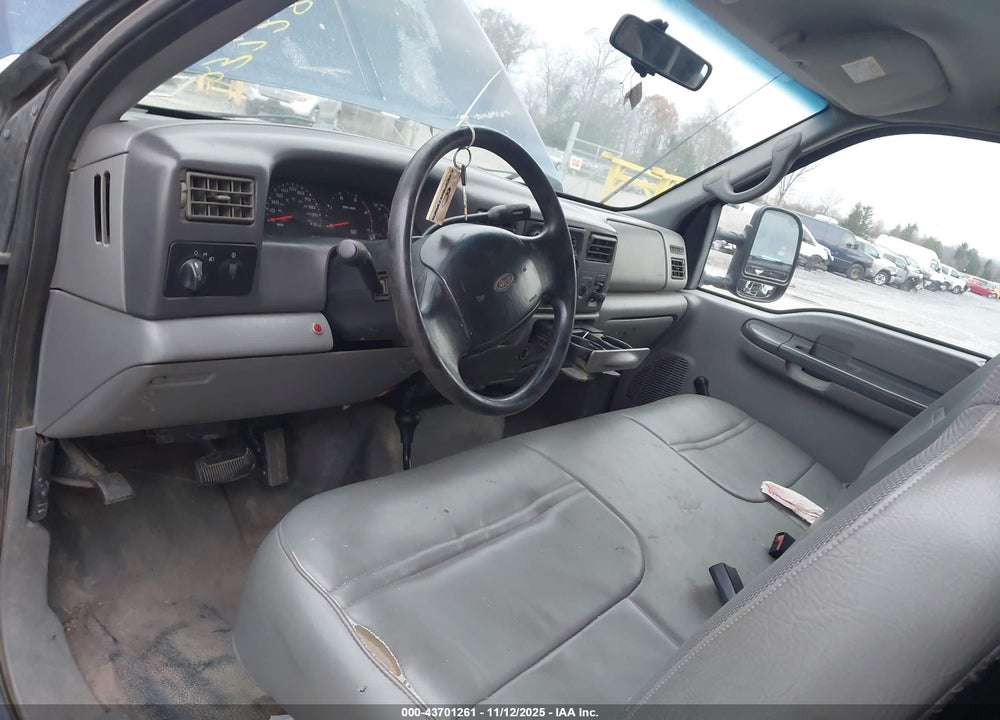 2002 FORD F-550 XL/XLT VIN: 1FDAF57F42EA29142