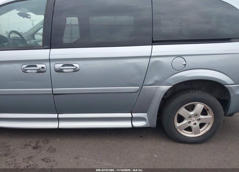 2005 DODGE GRAND CARAVAN SXT VIN: 2D4GP44LX5R534192