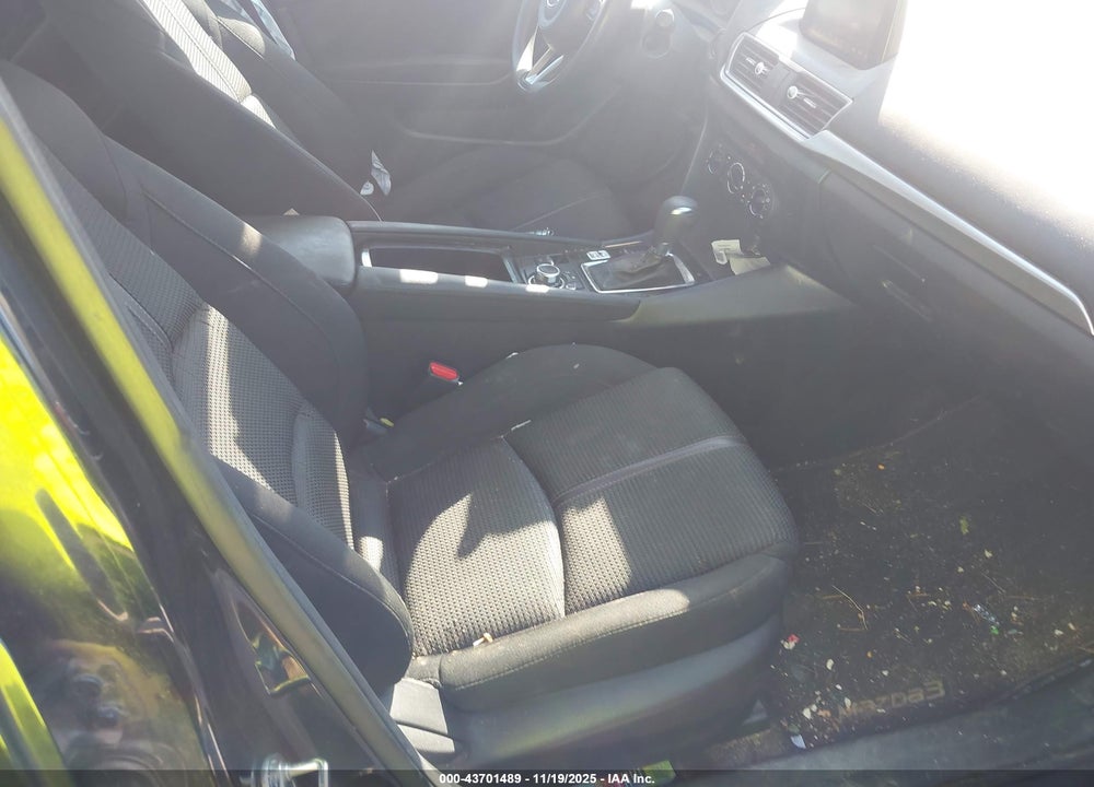 2018 MAZDA 3 SPORT VIN: 3MZBN1U79JM238996