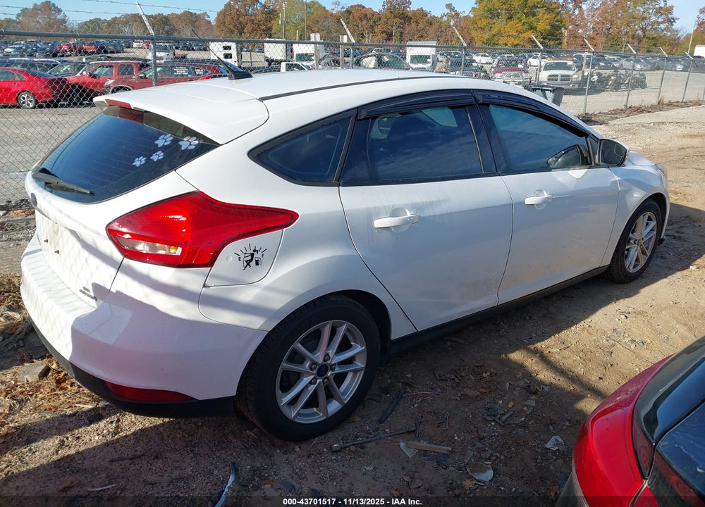2015 FORD FOCUS SE VIN: 1FADP3K21FL350649