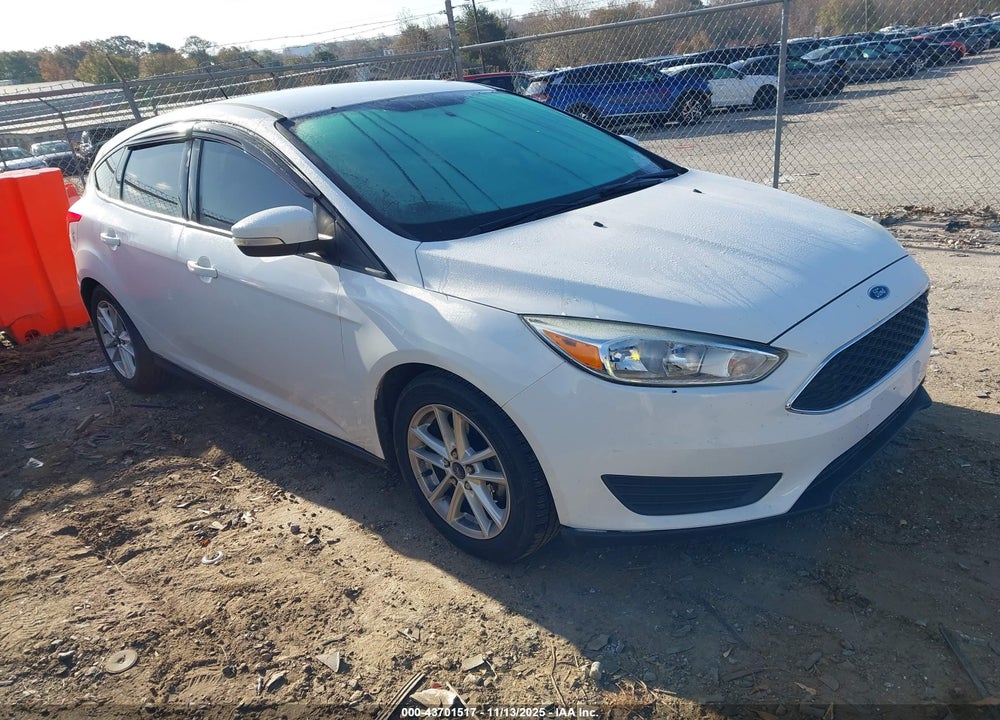 2015 FORD FOCUS SE VIN: 1FADP3K21FL350649