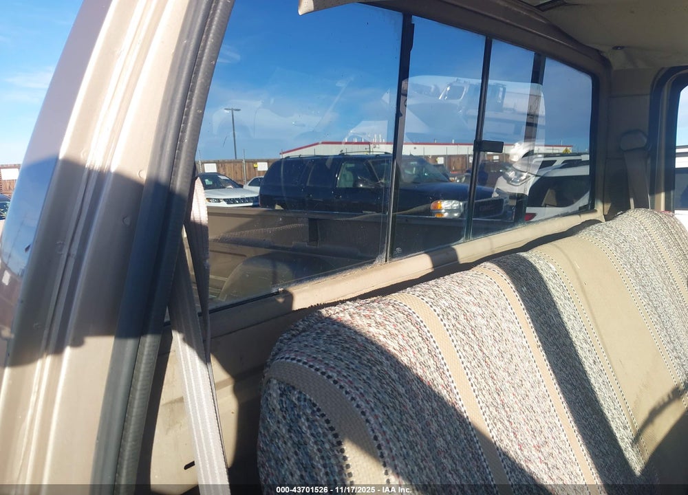 1991 GMC SIERRA K2500 VIN: 1GTGK24N2ME511003