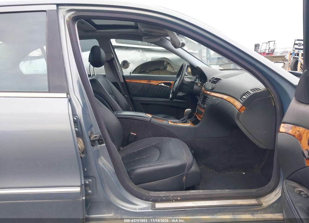 2005 MERCEDES-BENZ E 320 VIN: WDBUF82J65X166069