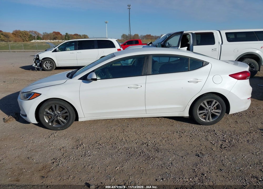 2018 HYUNDAI ELANTRA SEL VIN: 5NPD84LF9JH268891