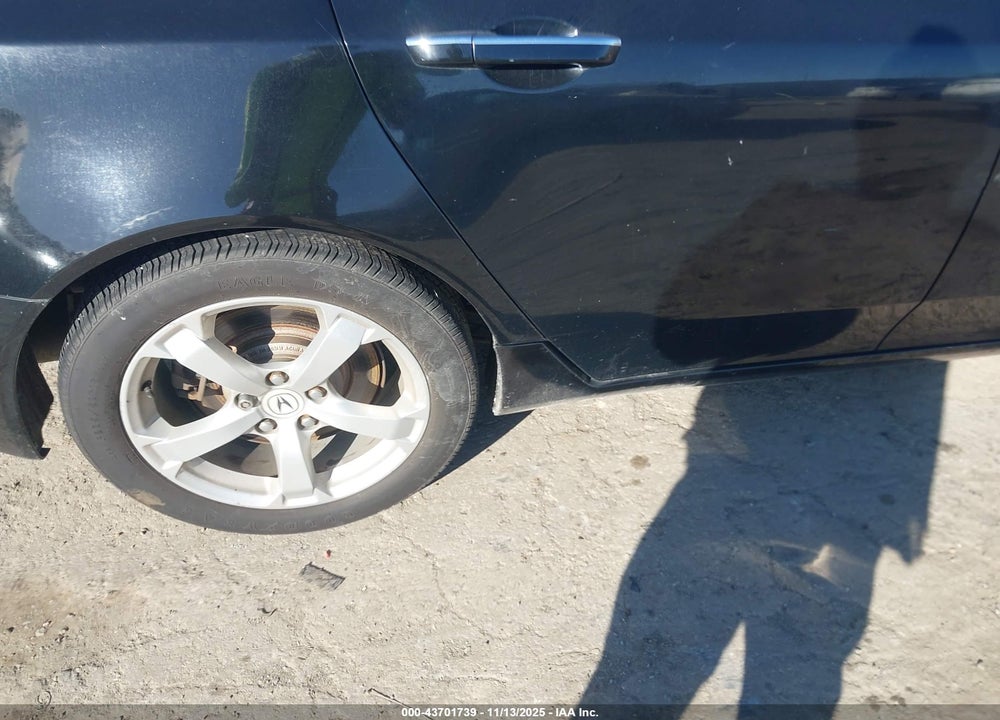2011 ACURA TL 3.7 VIN: 19UUA9F55BA001035