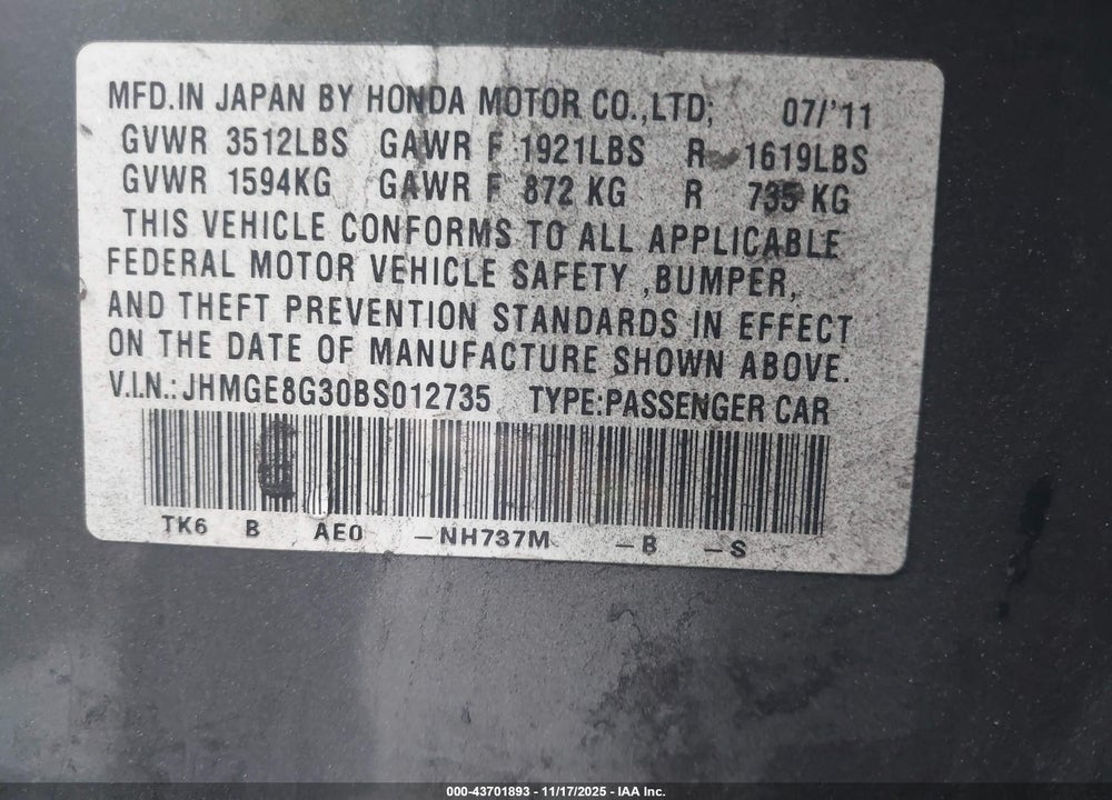 2011 HONDA FIT VIN: JHMGE8G30BS012735