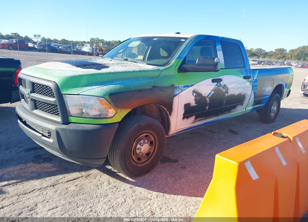 2018 RAM 2500 TRADESMAN 4X2 8' BOX VIN: 3C6TR4HT5JG188396