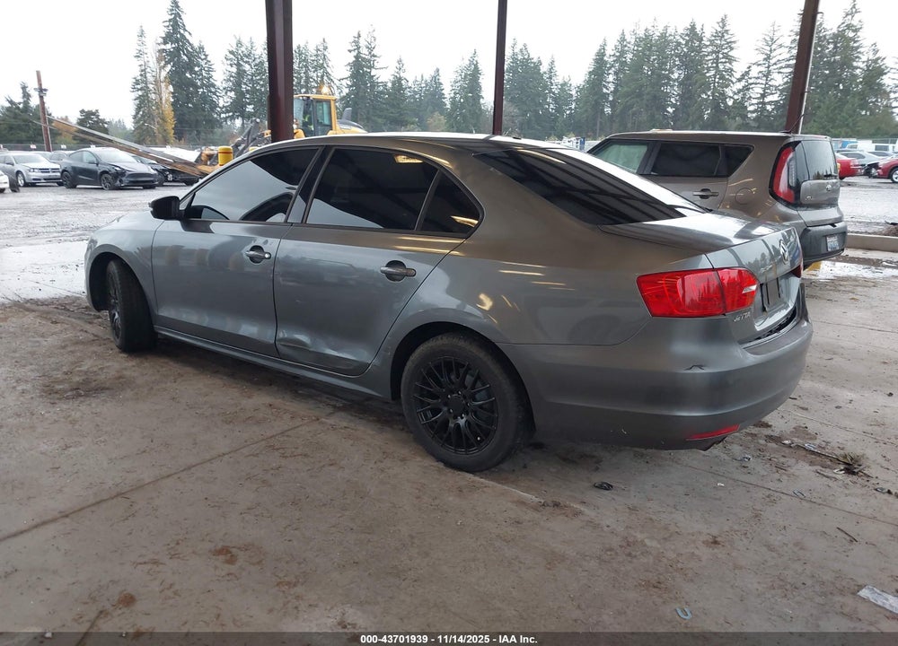 2012 VOLKSWAGEN JETTA 2.5L SE VIN: 3VWDP7AJ4CM320983