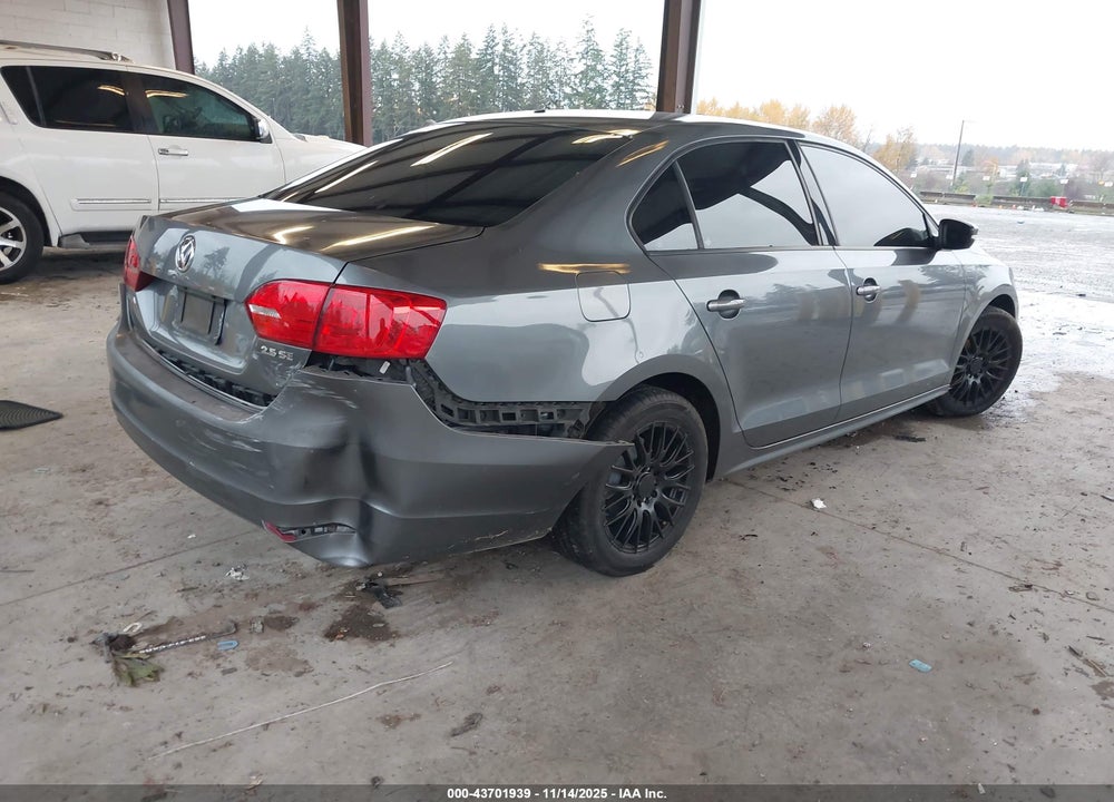 2012 VOLKSWAGEN JETTA 2.5L SE VIN: 3VWDP7AJ4CM320983