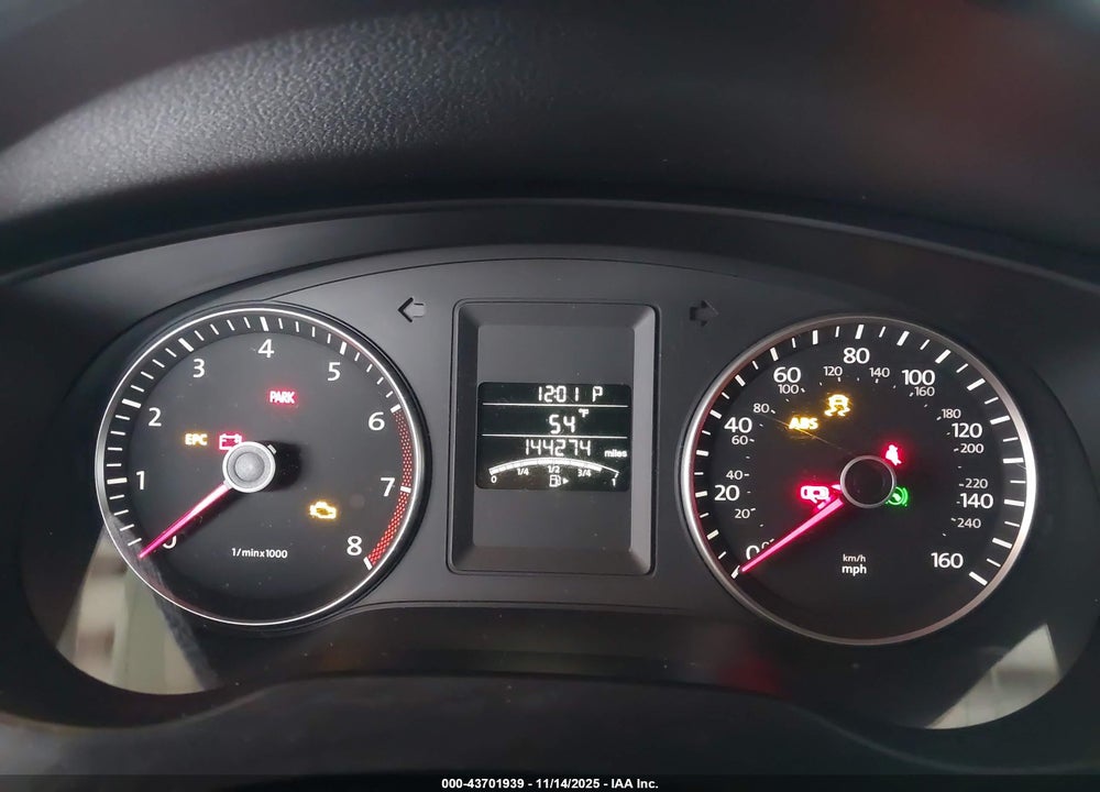 2012 VOLKSWAGEN JETTA 2.5L SE VIN: 3VWDP7AJ4CM320983