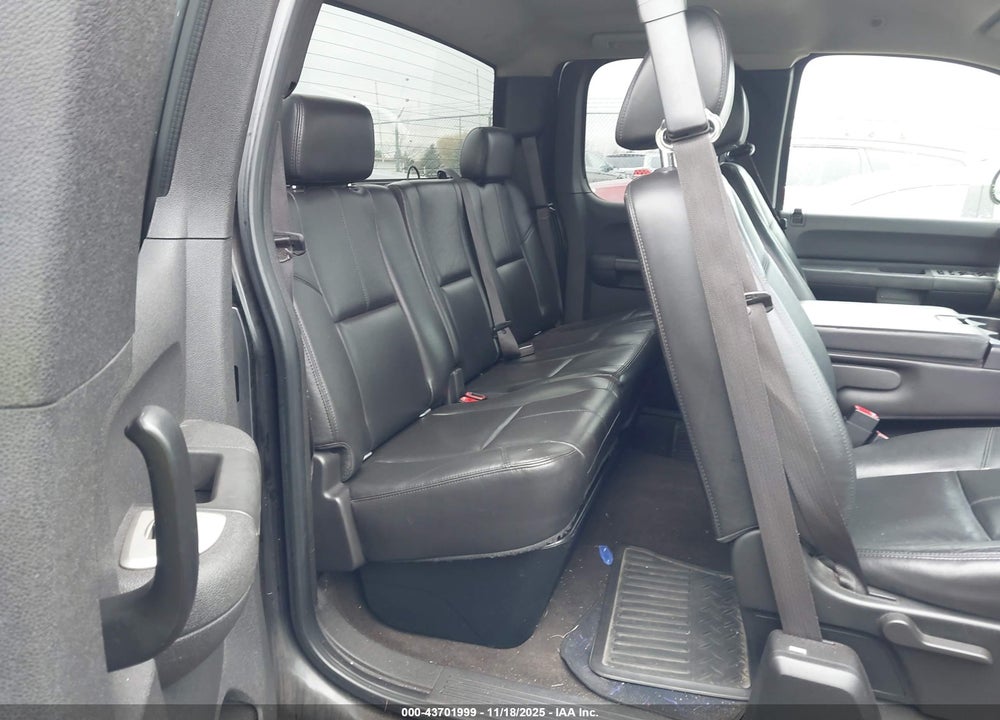 2008 CHEVROLET SILVERADO 1500 LT1 VIN: 1GCEK19008Z313890