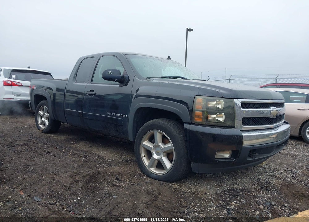 2008 CHEVROLET SILVERADO 1500 LT1 VIN: 1GCEK19008Z313890