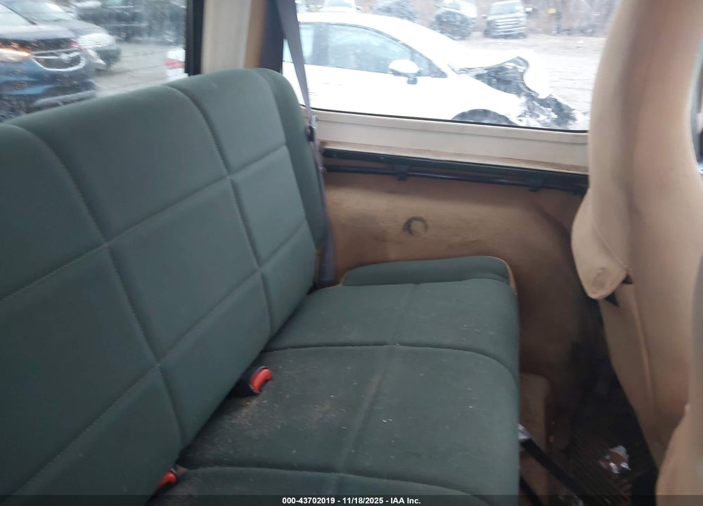 1998 JEEP WRANGLER SAHARA VIN: 1J4FY49S1WP744005