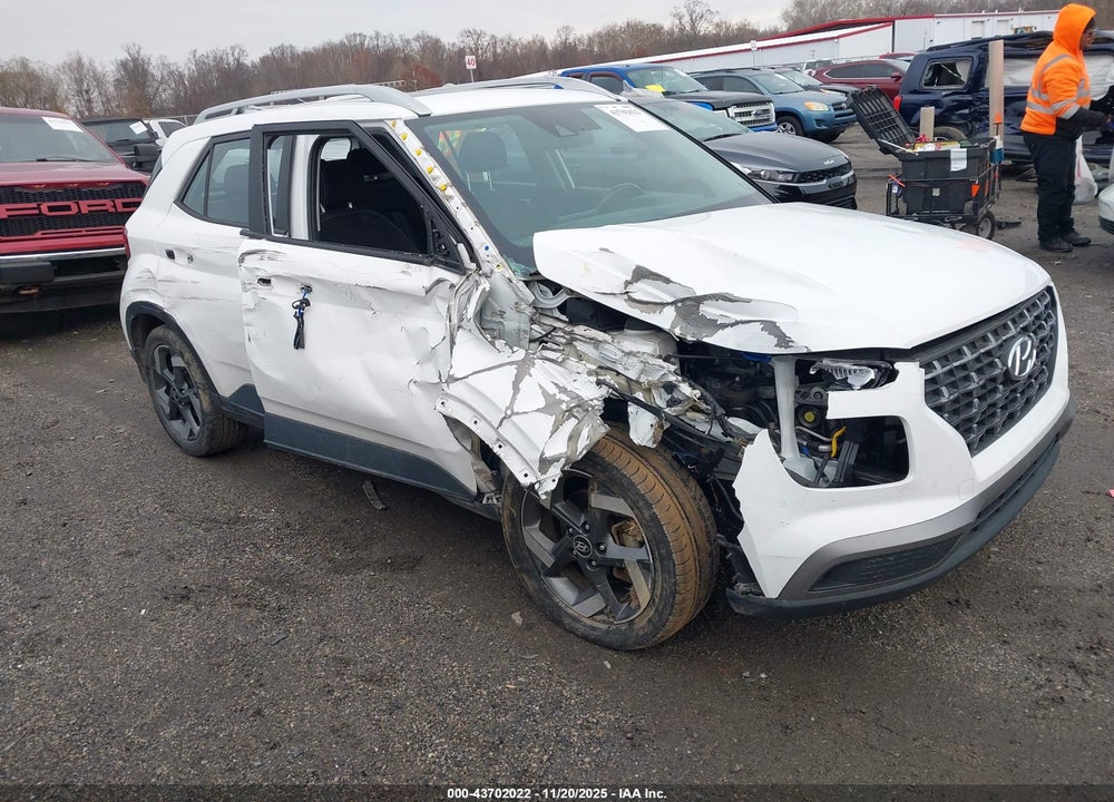 2021 HYUNDAI VENUE SEL VIN: KMHRC8A3XMU093965