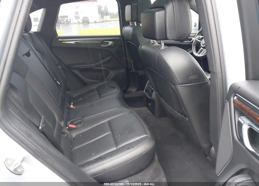 2015 PORSCHE MACAN S VIN: WP1AB2A5XFLB42480