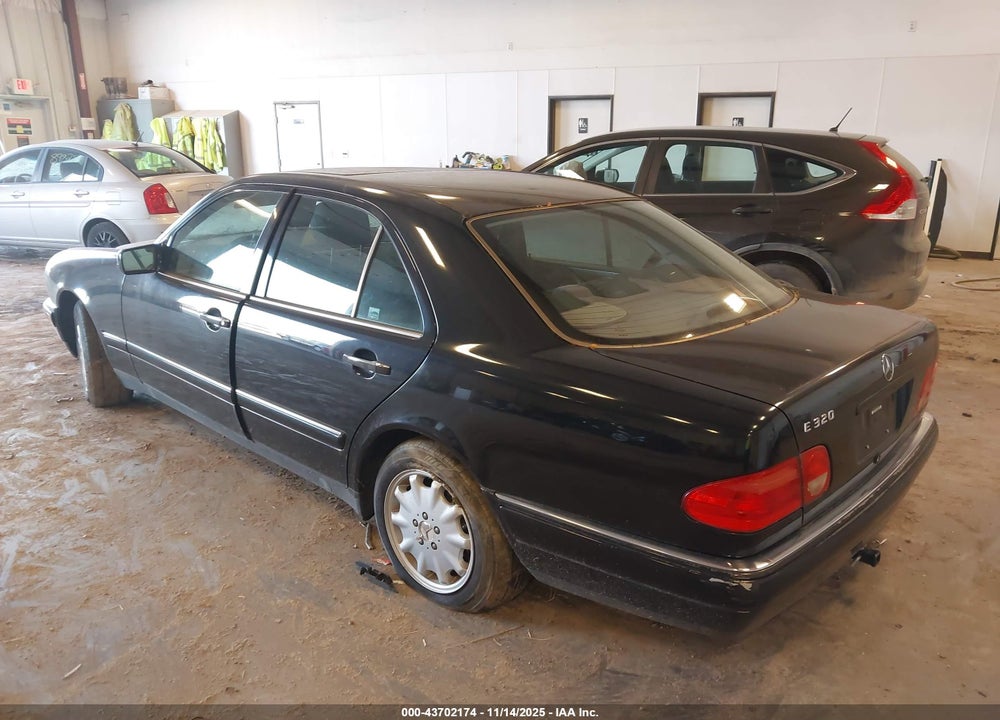 1999 MERCEDES-BENZ E 320 VIN: WDBJF65H5XA891197