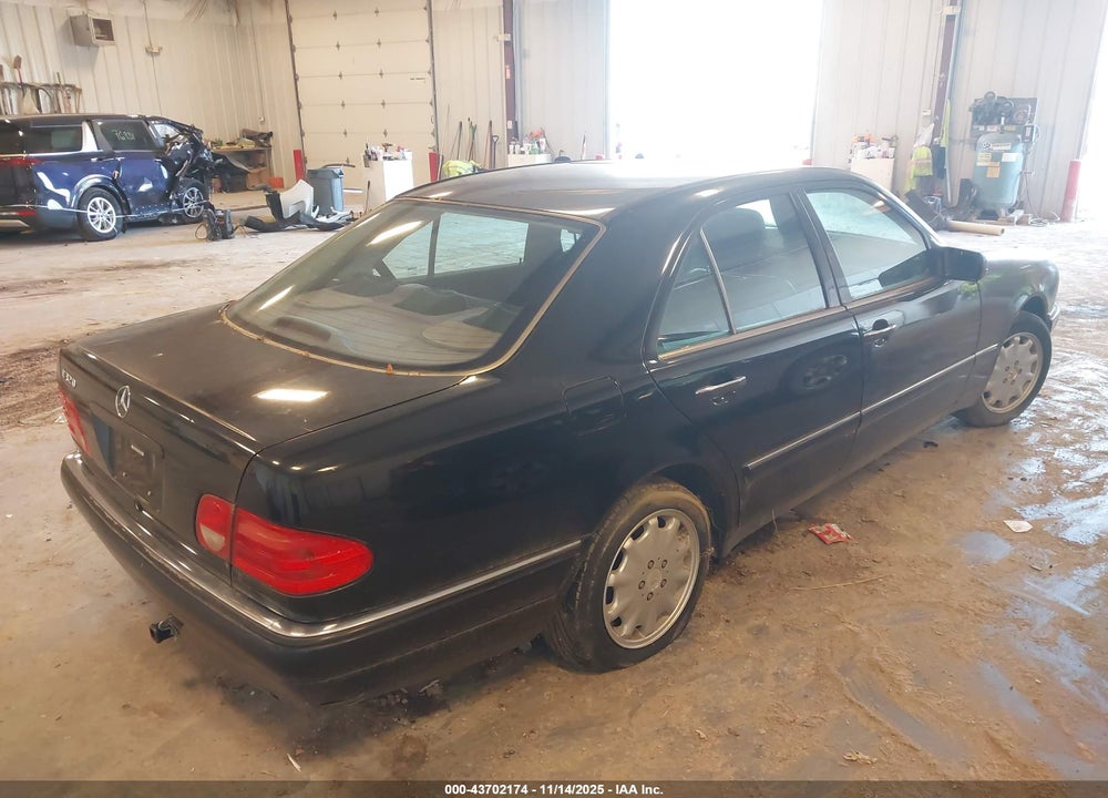 1999 MERCEDES-BENZ E 320 VIN: WDBJF65H5XA891197