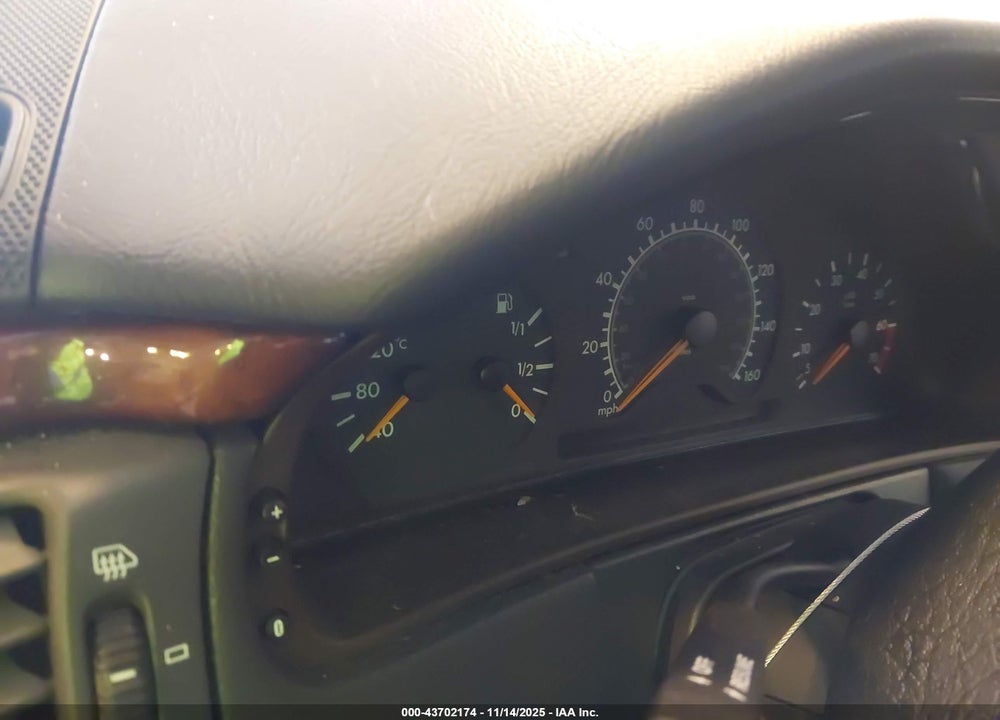 1999 MERCEDES-BENZ E 320 VIN: WDBJF65H5XA891197
