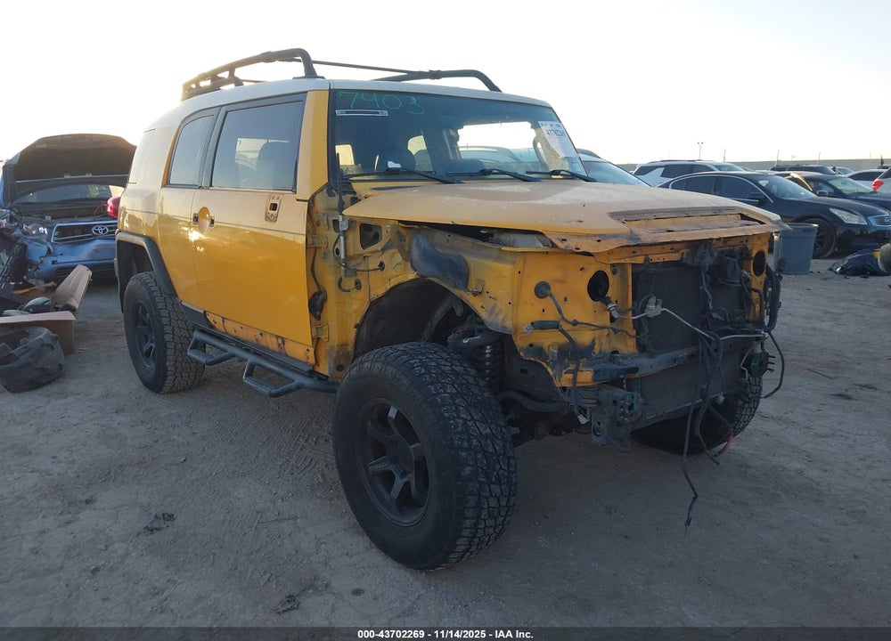 2007 TOYOTA FJ CRUISER VIN: JTEBU11F870066615