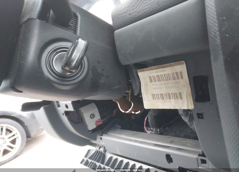2005 JEEP LIBERTY SPORT VIN: 1J4GL48555W583256